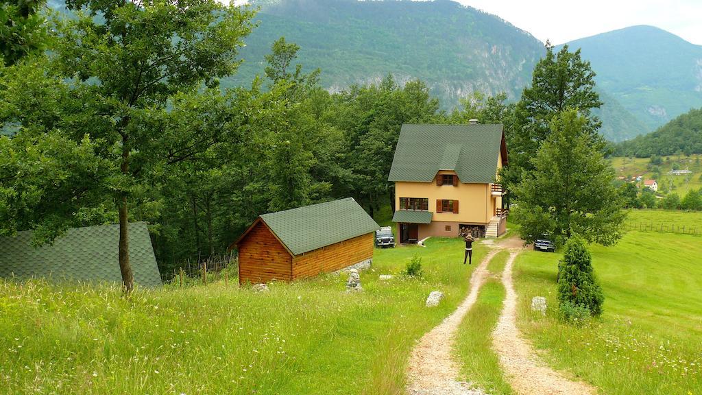 Guest House Tara Canyon Плевля Экстерьер фото